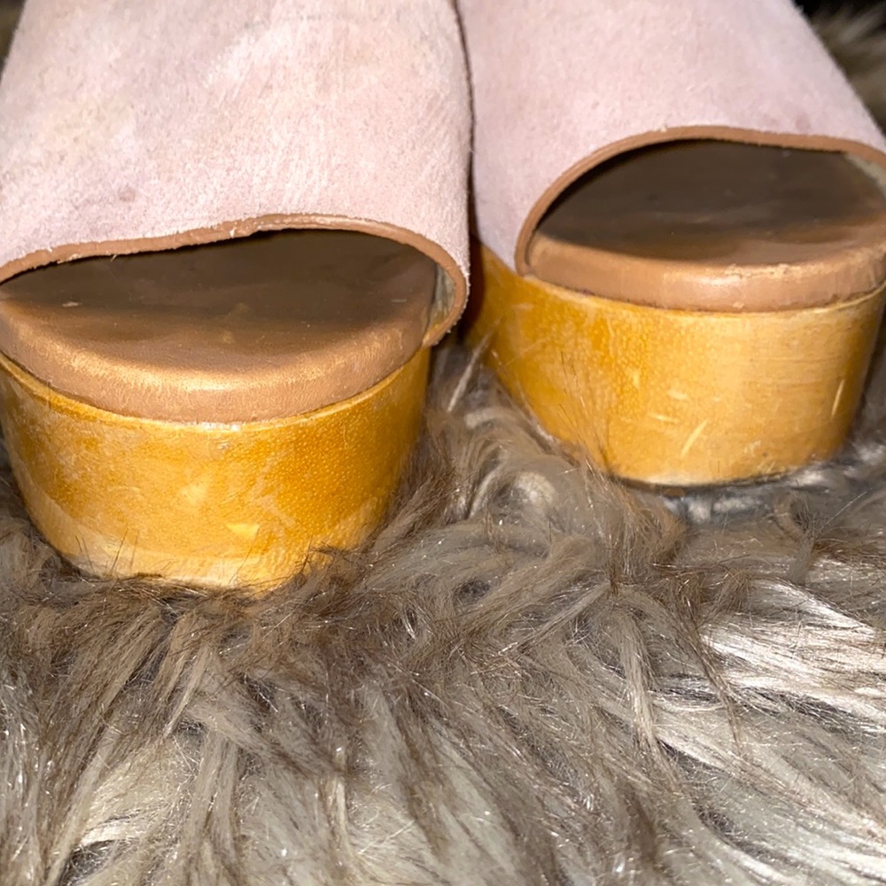 Shoes - Picture 6 of 8